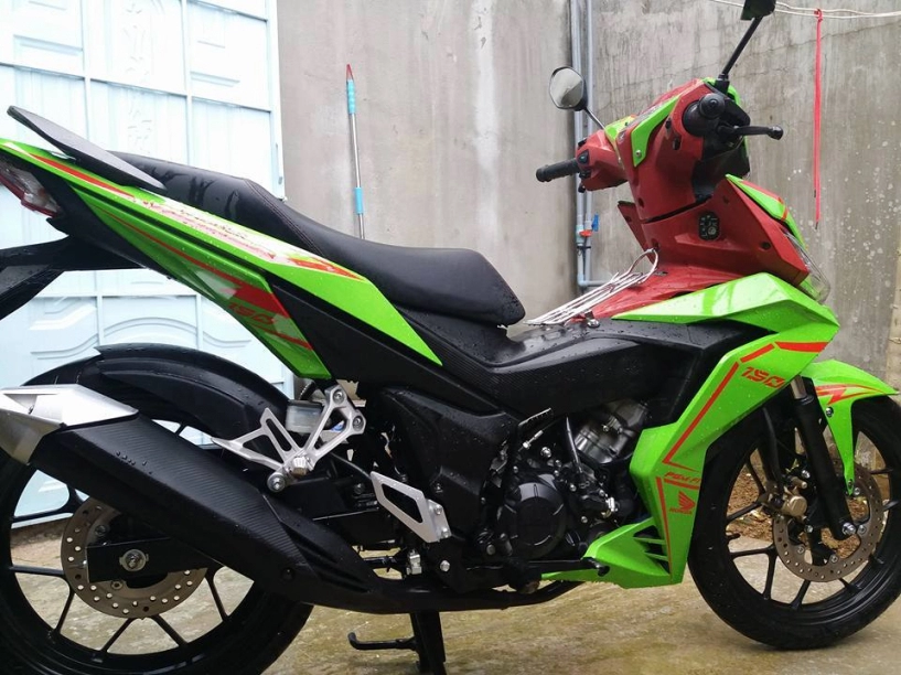 Có chiếc winner 150 áo xanh lá chuối