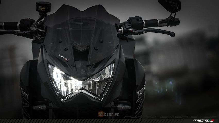 Kawasaki z800 độ cực chất với phiên bản màu đen huyền bí