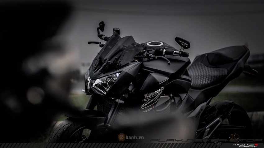 Kawasaki z800 độ cực chất với phiên bản màu đen huyền bí