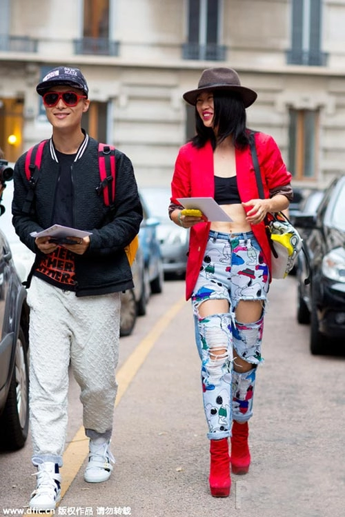 Mốt quần jeans chắp vá dành cho các tín đồ bụi