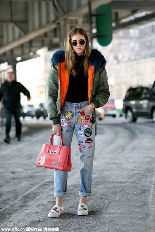 Mốt quần jeans chắp vá dành cho các tín đồ bụi