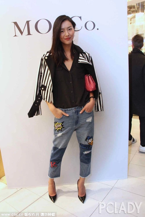 Mốt quần jeans chắp vá dành cho các tín đồ bụi
