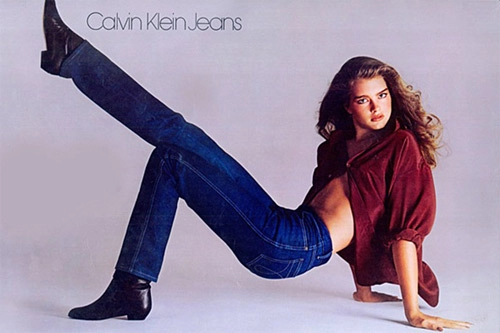 Calvin klein quảng cáo nội y toàn cầu bị ném đá vì phản cảm