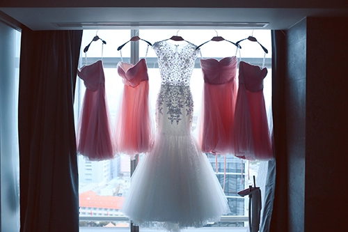 Chiếc váy cưới đẹp đến nín thở của tú vi