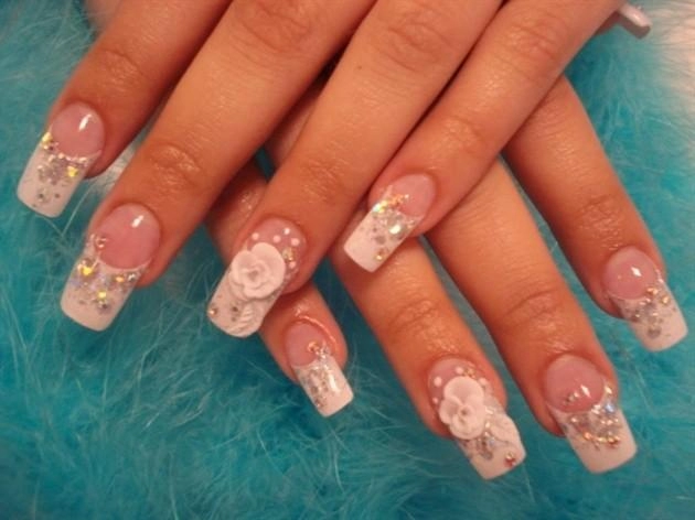 Những kiểu móng tay đẹp sang trọng quý phái cho cô dâu