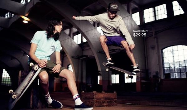 Style trang phục đi biển và thời trang trượt ván mạnh mẽ