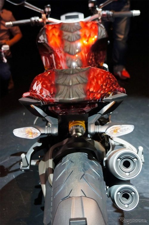 Ducati monster hunter cực ngầu và hầm hố