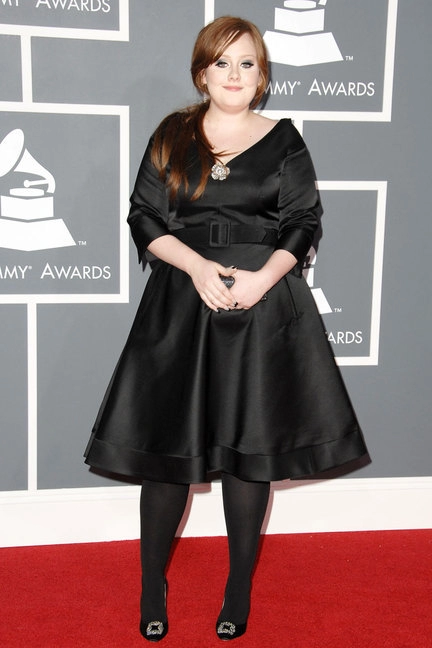 Adele - tín đồ váy đen nhưng cực dễ thương