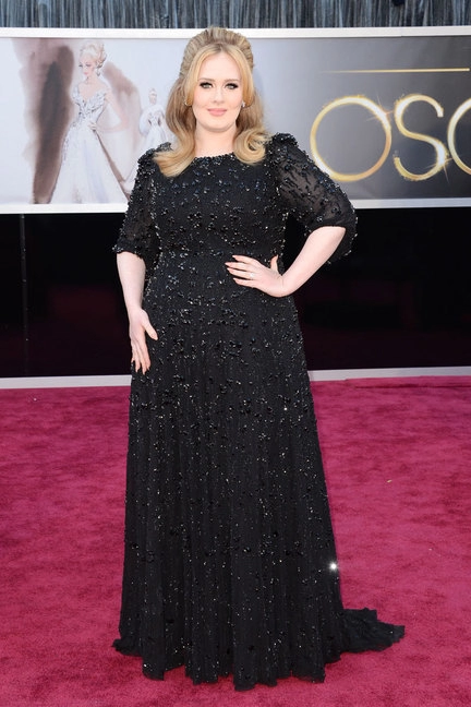 Adele - tín đồ váy đen nhưng cực dễ thương