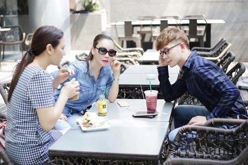 Hồ quỳnh hương trẻ trung bên nathan lee
