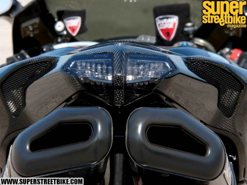 Ducati 1098 phiên bản độ full carbon mạnh mẽ
