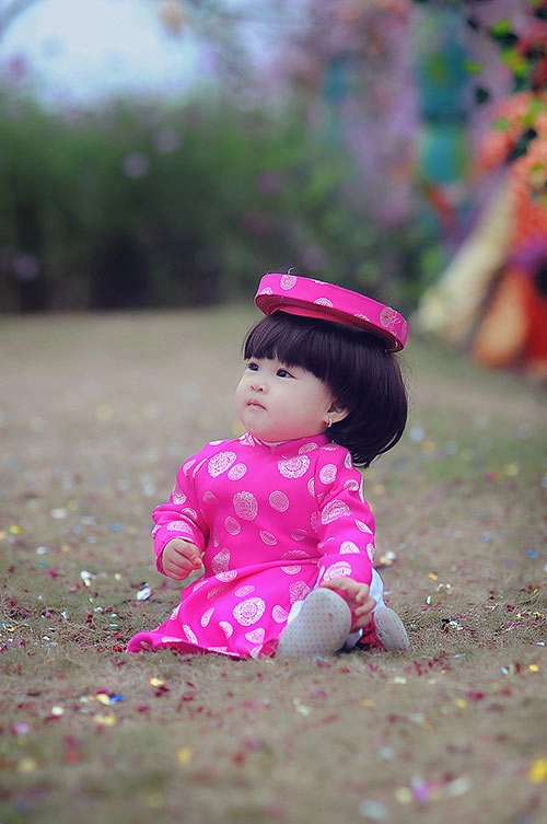 Em gái công vinh khoe con gái xinh như thiên thần