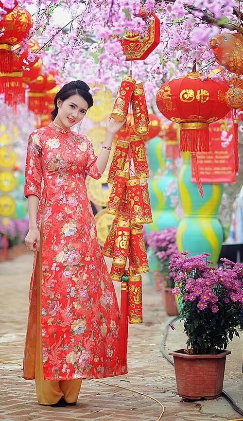 Em gái công vinh khoe con gái xinh như thiên thần