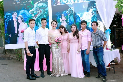 Ntk vũ hoàng điệp vắng mặt trong đám cưới chị gái