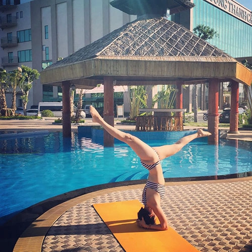 Bà mẹ sài thành dáng siêu đẹp nhờ tập yoga