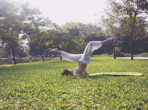 Bà mẹ sài thành dáng siêu đẹp nhờ tập yoga
