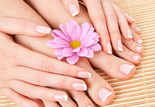 Bí quyết dưỡng móng sạch trắng nhờ chanh cho chị em