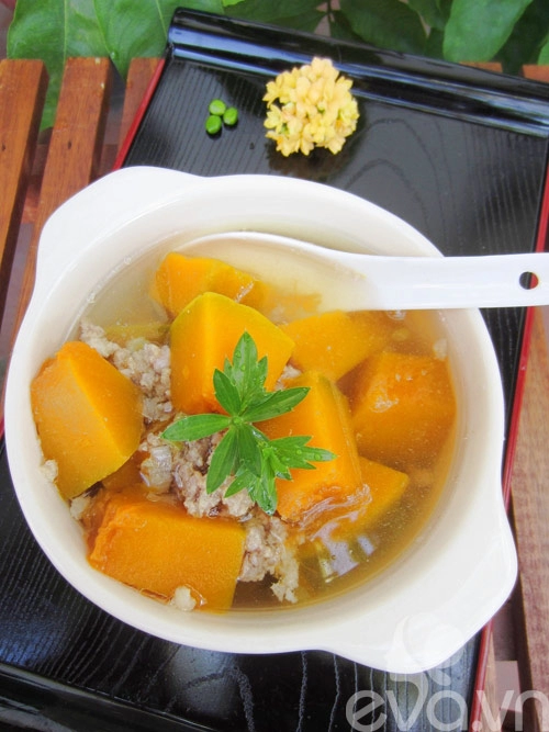 Bữa cơm ngày chủ nhật ngon ơi là ngon ở nhà