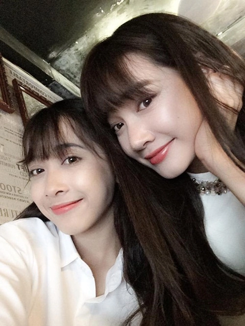 Em gái nhã phương xinh đẹp không kém