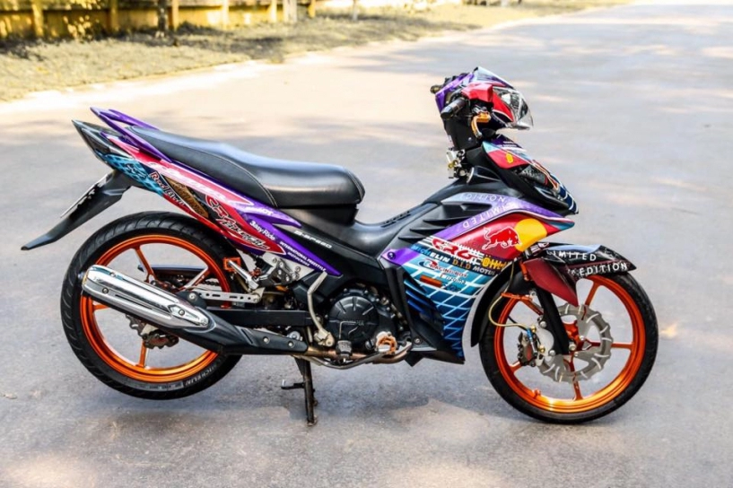 Exciter 135 độ nổi bật với phiên bản redbull