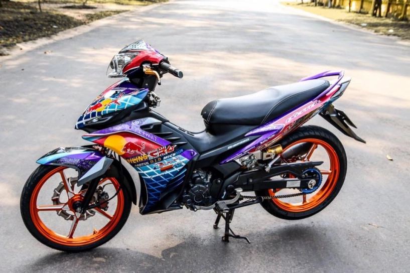 Exciter 135 độ nổi bật với phiên bản redbull