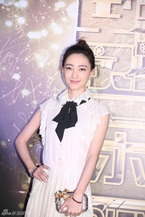 Kim hee sun gợi cảm bất ngờ trên thảm đỏ hút hồn