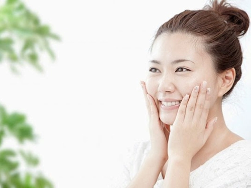 Những lời khuyên khi rửa mặt để làn da luôn mịn màng