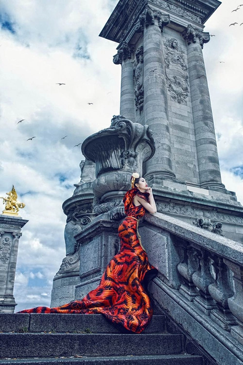 Quỳnh thy lộng lẫy giữa kinh đô paris