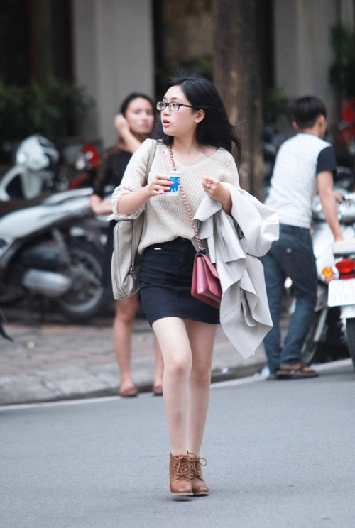 Thiếu nữ hà nội ngày gió mùa về