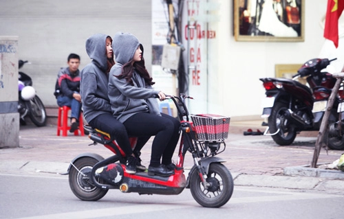 Thiếu nữ hà nội ngày gió mùa về