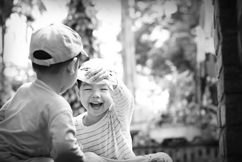 Trong veo bộ ảnh bỏ phố về quê mẹ chụp cho con trai