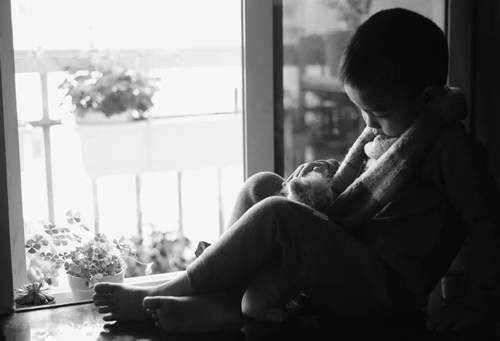 Trong veo bộ ảnh bỏ phố về quê mẹ chụp cho con trai
