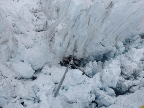 Trực thăng du lịch rơi xuống sông băng ở new zealand 
