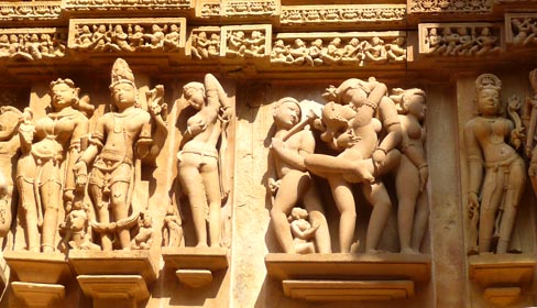 Kỳ lạ những bức tượng nhạy cảm ở đền khajuraho ấn độ