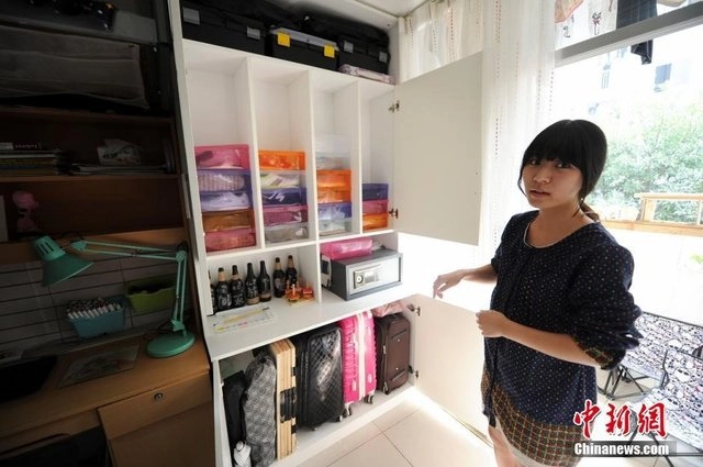 Nữ sinh tự biến phòng kí túc ẩm thấp thành căn hộ ấm áp
