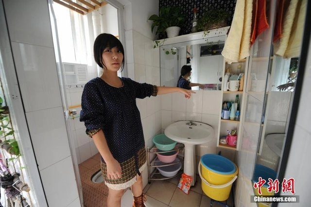 Nữ sinh tự biến phòng kí túc ẩm thấp thành căn hộ ấm áp