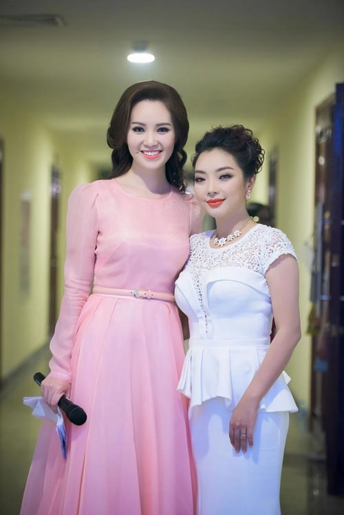 Thụy vân thăng hoa nhan sắc với tóc đẹp
