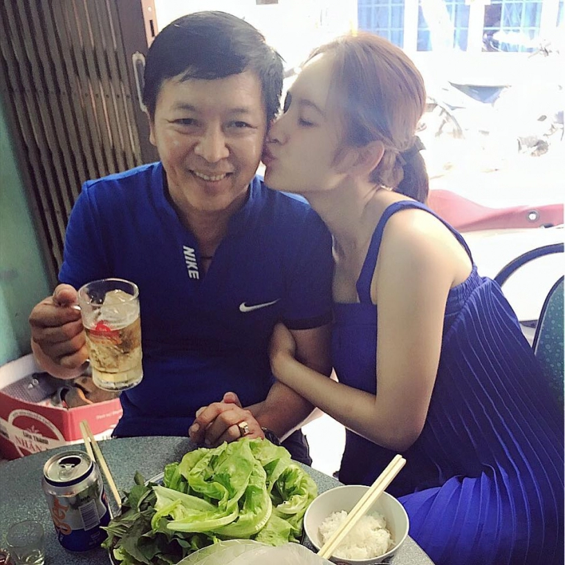 Angela phương trinh ở nhà rất kiệm vải