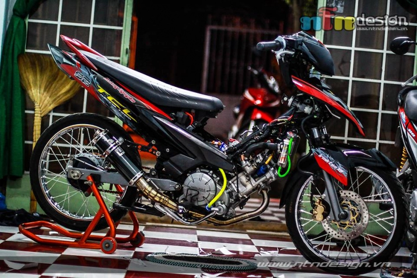 Bst ảnh nghệ thuật của con exciter 135 độ