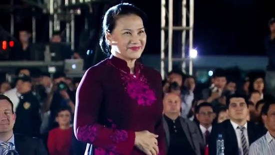 Bst áo dài của ntk đỗ trịnh hoài nam gây chú ý