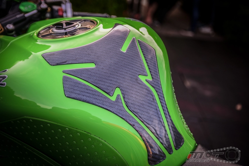 Kawasaki ninja zx-10r phiên bản 30 năm độ sành điệu xứ chùa vàng
