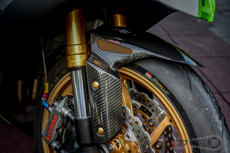 Kawasaki ninja zx-10r phiên bản 30 năm độ sành điệu xứ chùa vàng