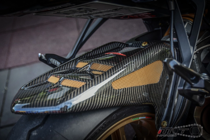 Kawasaki ninja zx-10r phiên bản 30 năm độ sành điệu xứ chùa vàng