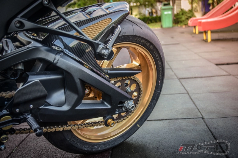 Kawasaki ninja zx-10r phiên bản 30 năm độ sành điệu xứ chùa vàng