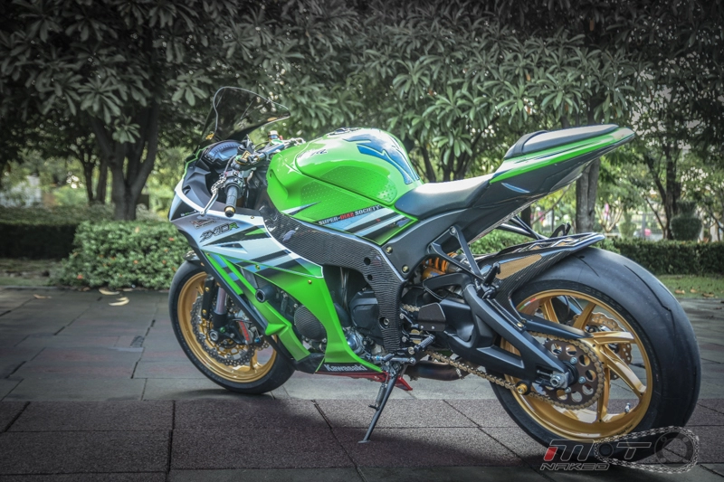 Kawasaki ninja zx-10r phiên bản 30 năm độ sành điệu xứ chùa vàng