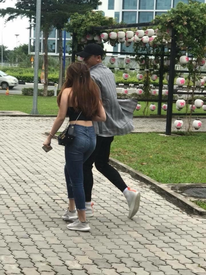 Lộ diện bạn gái của thủ môn bùi tiến dũng