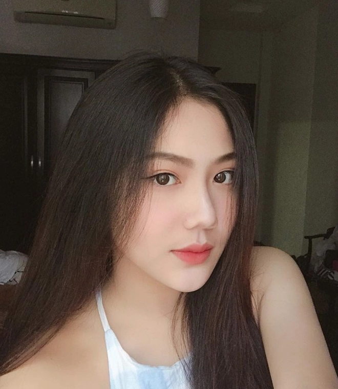 Nữ sinh sài gòn sinh năm 2002 tên triệu vy cá tính