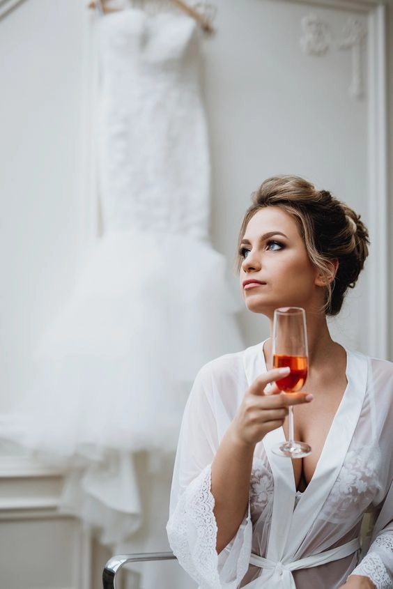 phụ nữ đừng tự làm mình đau hãy cứ bình thản đứng yên