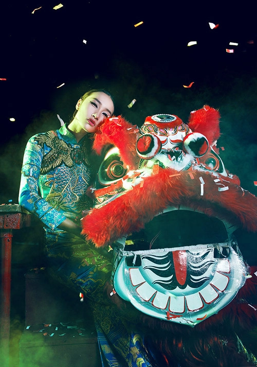 Trang khiếu làm gì khi không sang trời tây theo fashion week