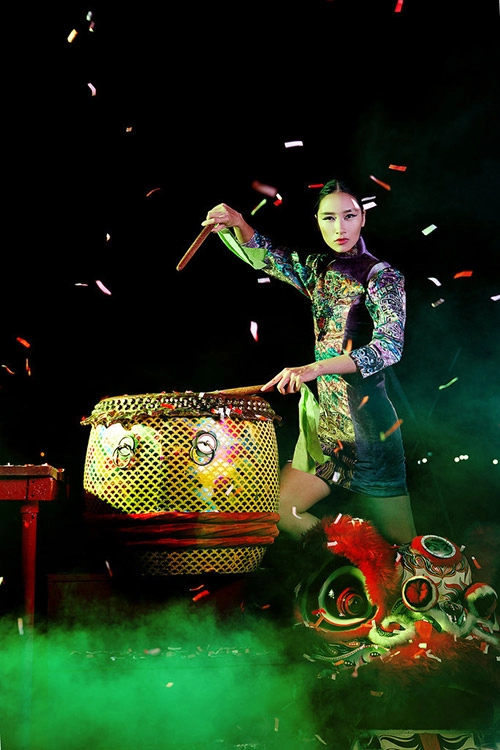 Trang khiếu làm gì khi không sang trời tây theo fashion week